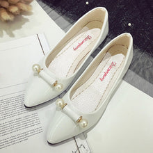 Load image into Gallery viewer, Fashion Ladie Casual Shoes Pregnant Women Shoes Pearl Breathable Flat Shoes